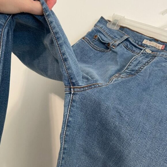 LEVI'S LEVIS Perfectly Slimming 512 Bootcut Jeans Medium Wash Boot Cut Jean 10 M - Picture 8 of 14